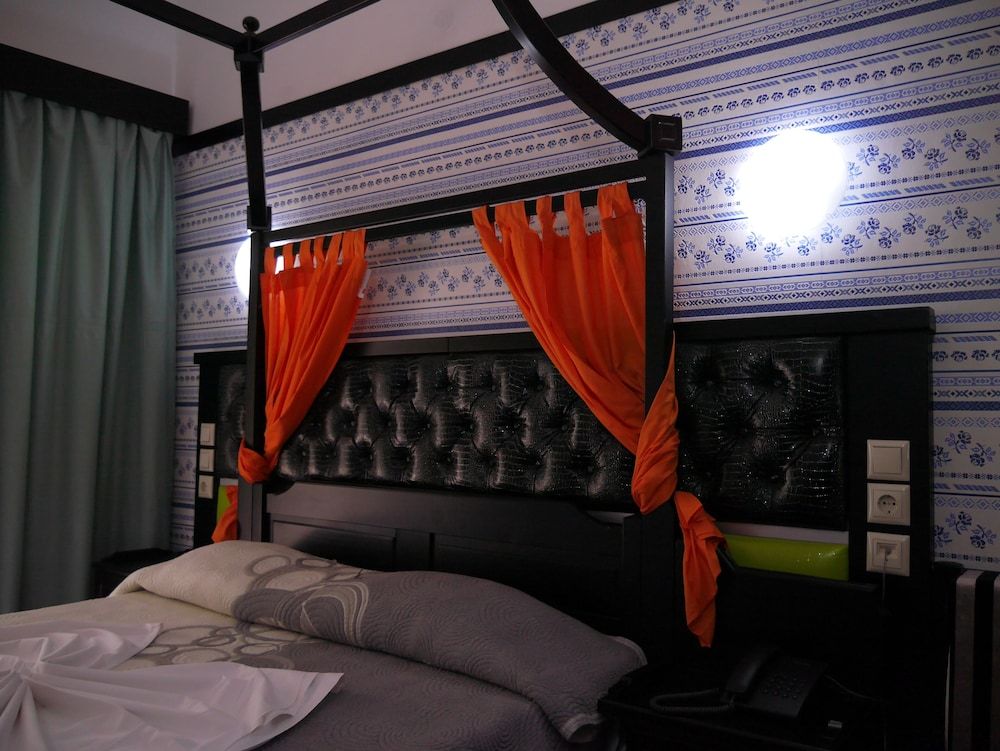 Blue Sky Apartments Standard Studio with Garden View 2