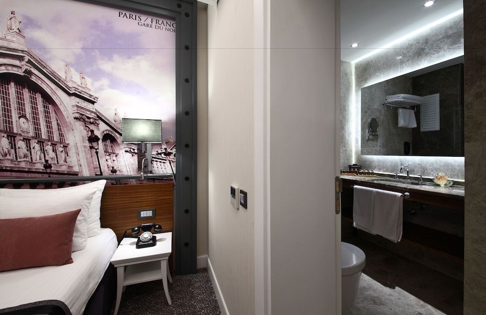 Montania Special Class Hotel Suite 6