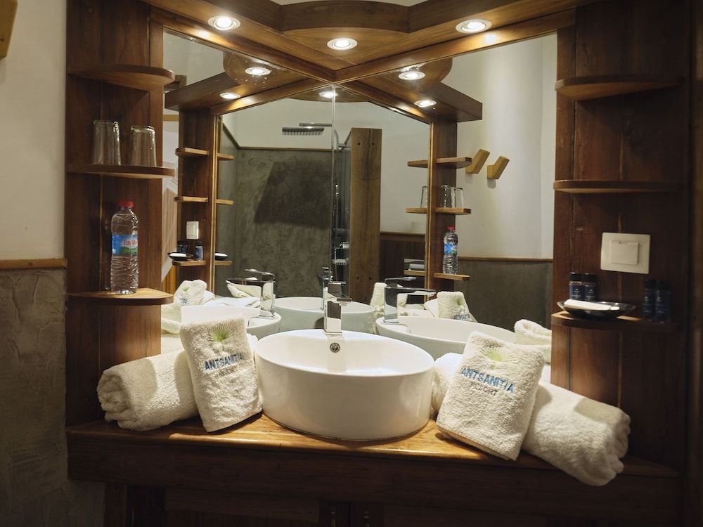 Antsanitia Resort Classic Room 4
