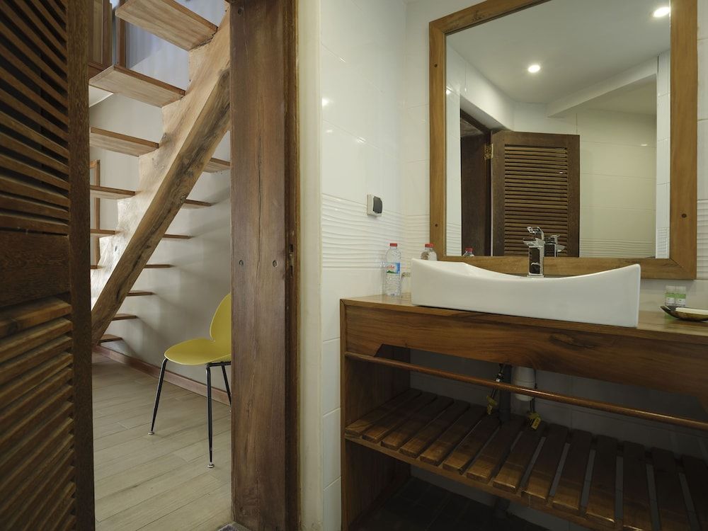 Antsanitia Resort Family Room 10