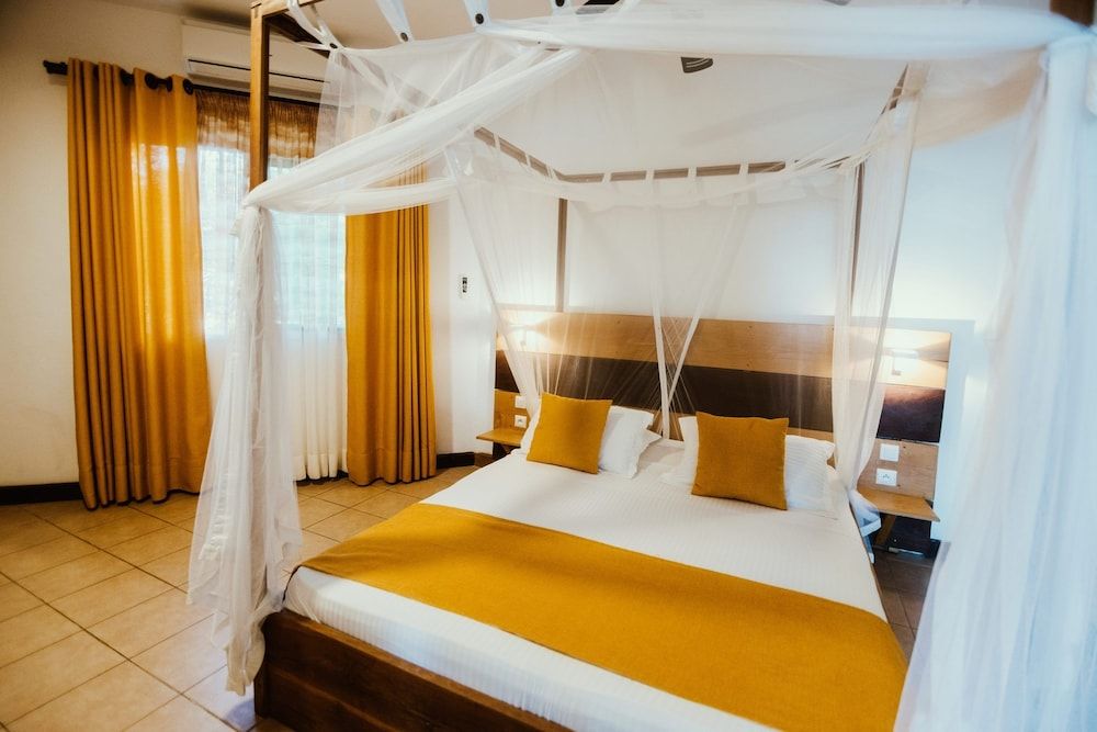 Antsanitia Resort Family Room 7