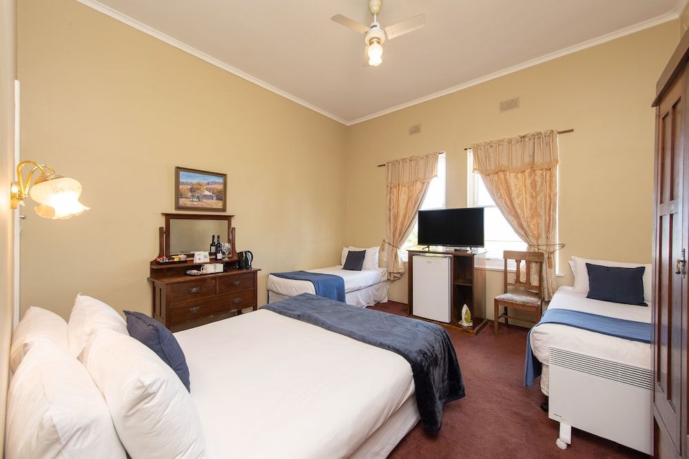 Anchorage Seafront Hotel Seafront Family Room