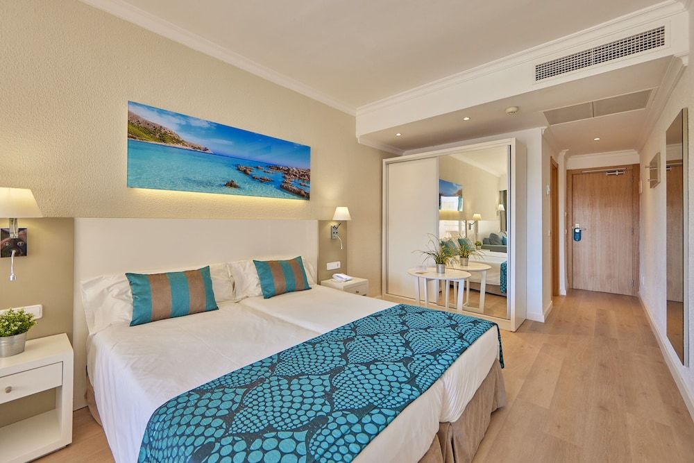 Universal Hotel Lido Park & Spa Comfort Room, Balcony, Partial Sea View (2 adults + 1 child)