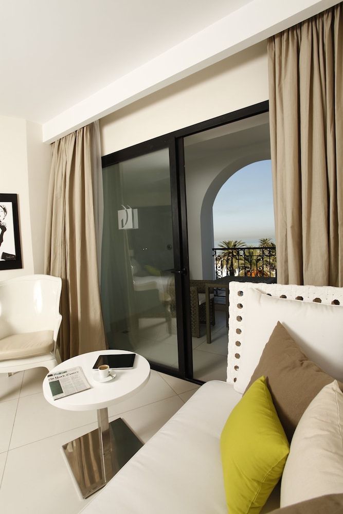 Dar El Marsa City Room