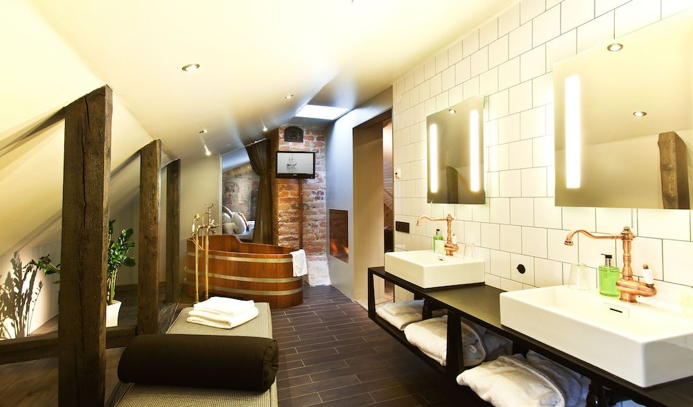 Hesselby Slott Junior Suite 13