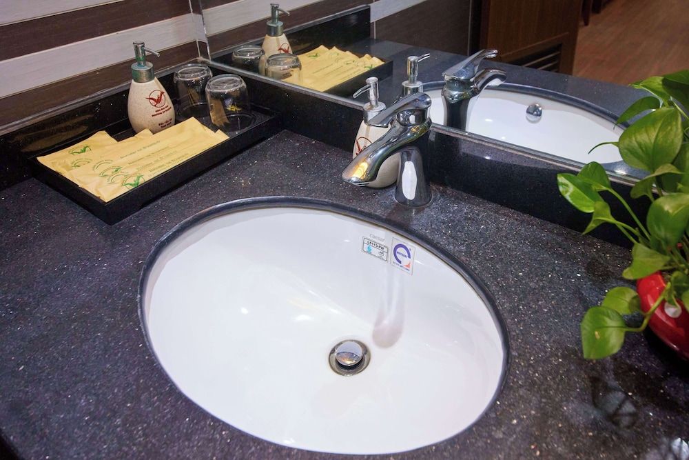 Gieng Ngoc Hotel Standard Twin Room, Mountain View 8