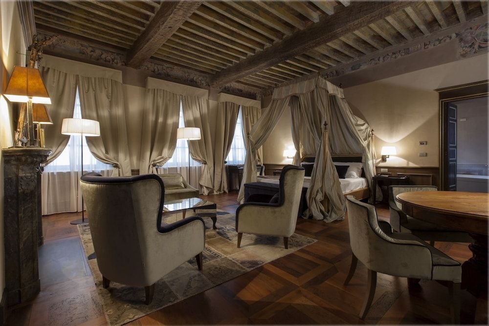 Palazzo Righini Suite, Jetted Tub 6