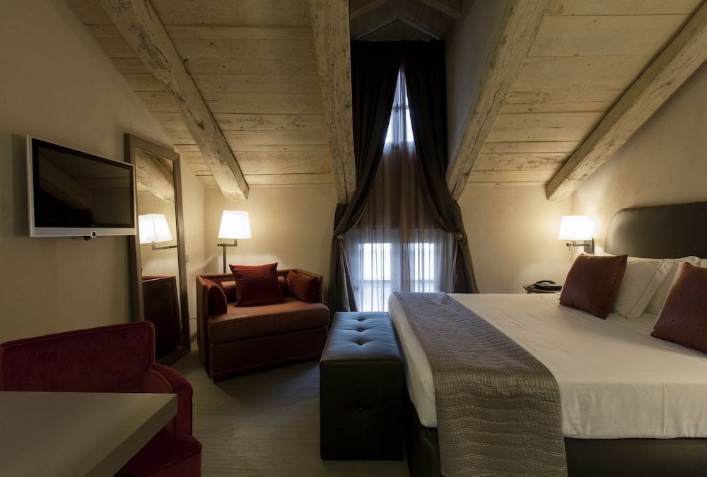 Palazzo Righini Classic Room 2