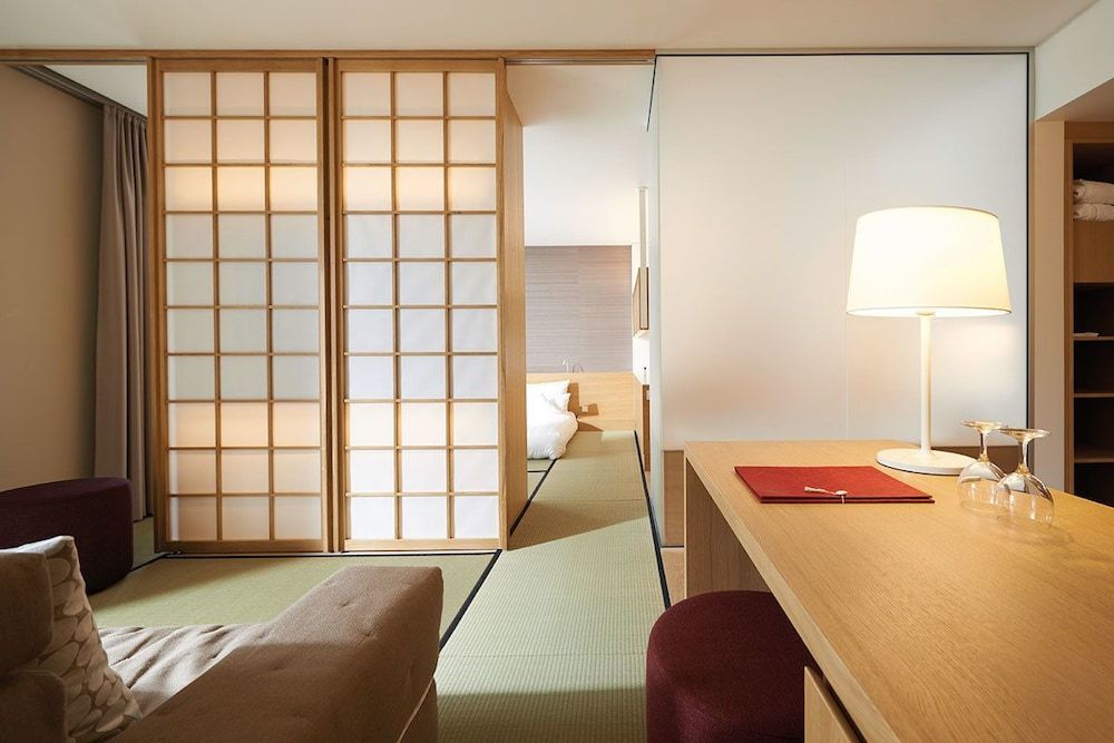 Suite (Japan)