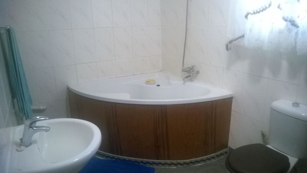 Gloria's Bed and Breakfast Twin Room 7