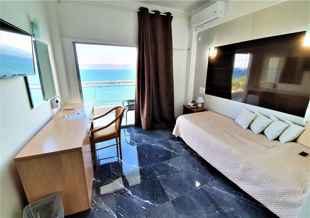 Suite, Sea View