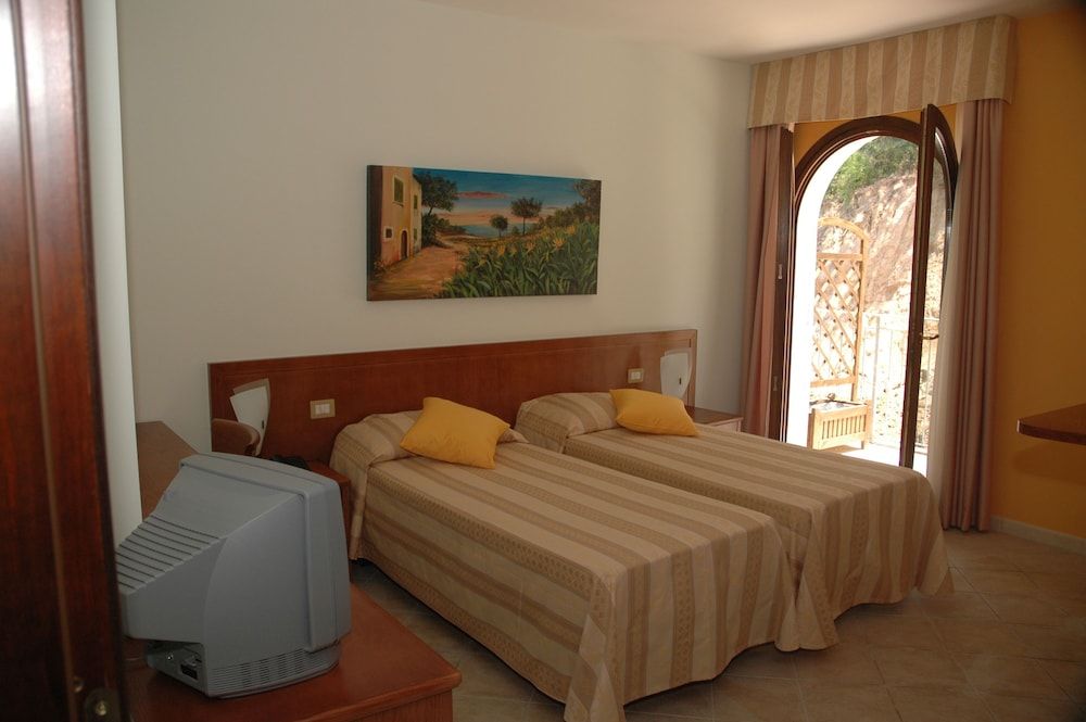 Agriturismo L'Arca Double or Twin Room 3