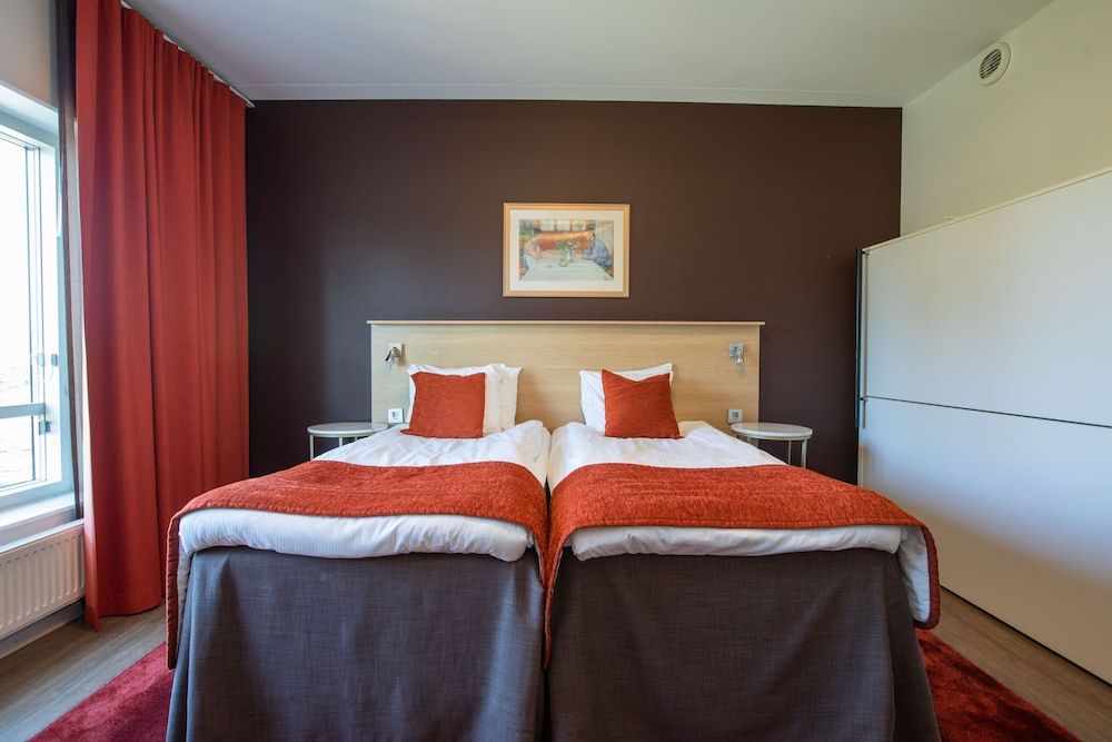 Skara Konsthotell Standard Quadruple Room 2