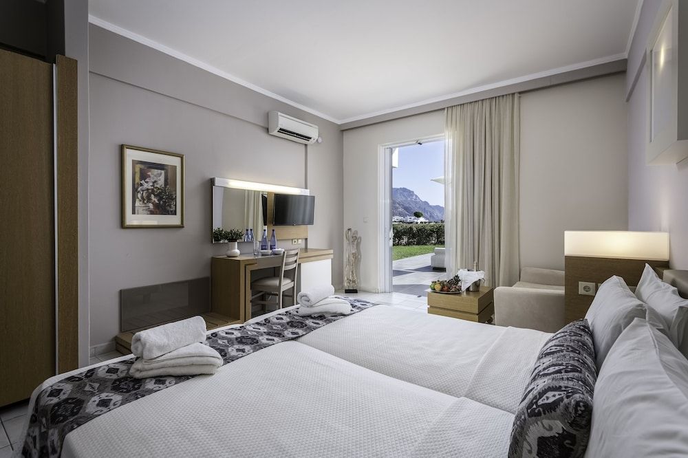 Twin Room, Pool Access, Ground Floor