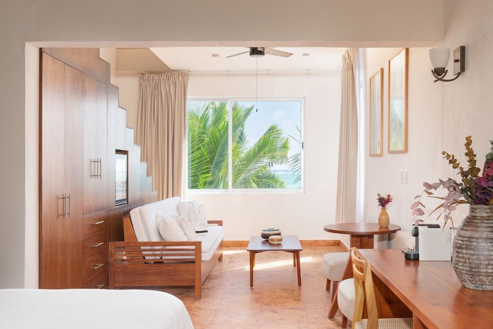 Rooftop Suite, King and Sofa Bed, Bay View, Beachfront