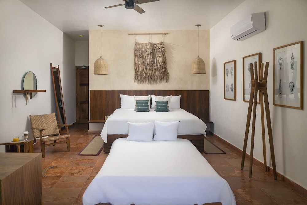 Master Suite, King and Queen, Bay or Beach View, Beachfront, Balcony, Plunge Pool