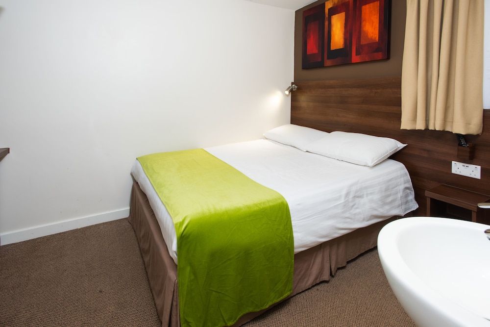 Marble Arch Inn Hotel Double Room, Shared Bathroom 2