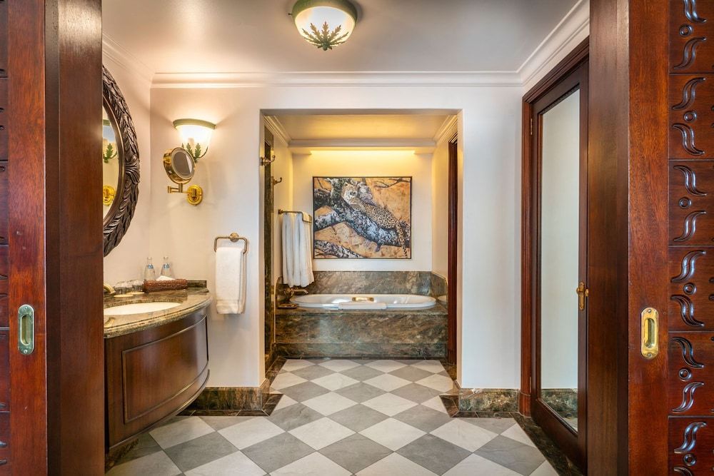 Superior Luxury Pool Facing Room