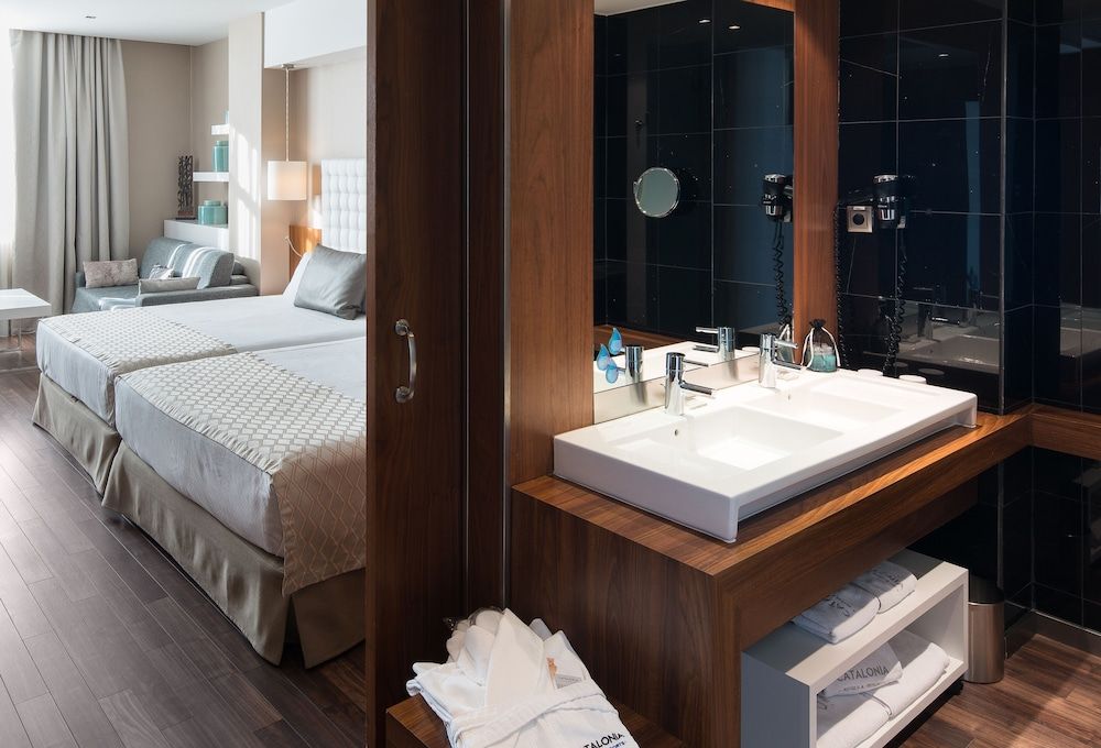 undefined Catalonia Ramblas 7