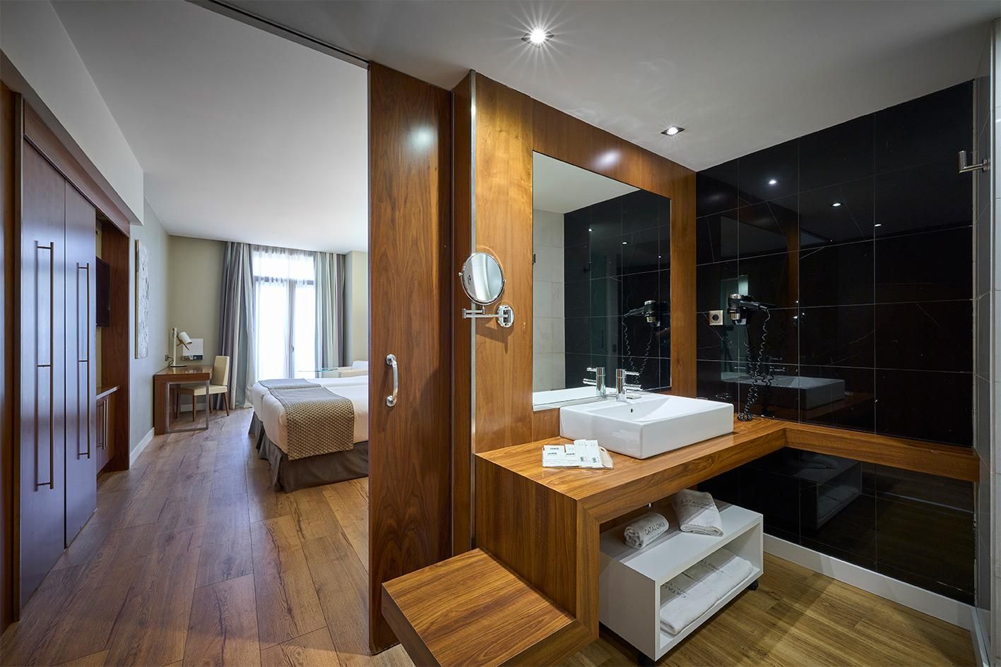 Catalonia Ramblas Double Room 3