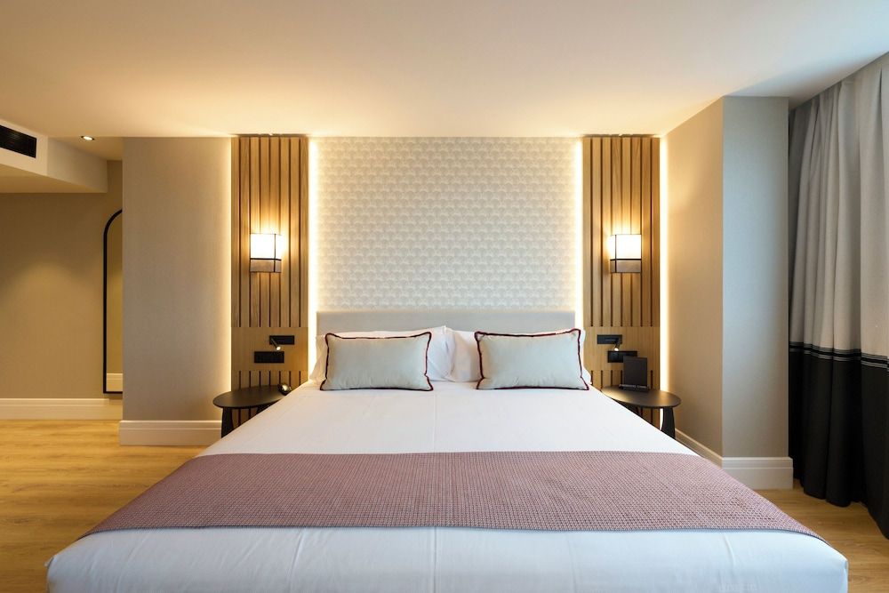 undefined Catalonia Ramblas 5