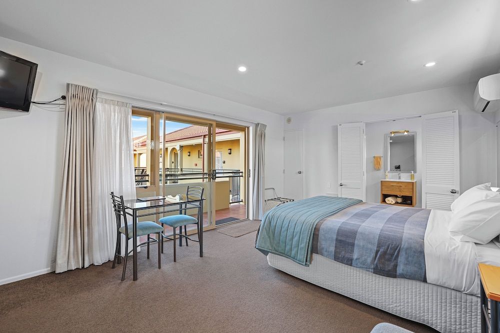 Studio, 1 Queen Bed