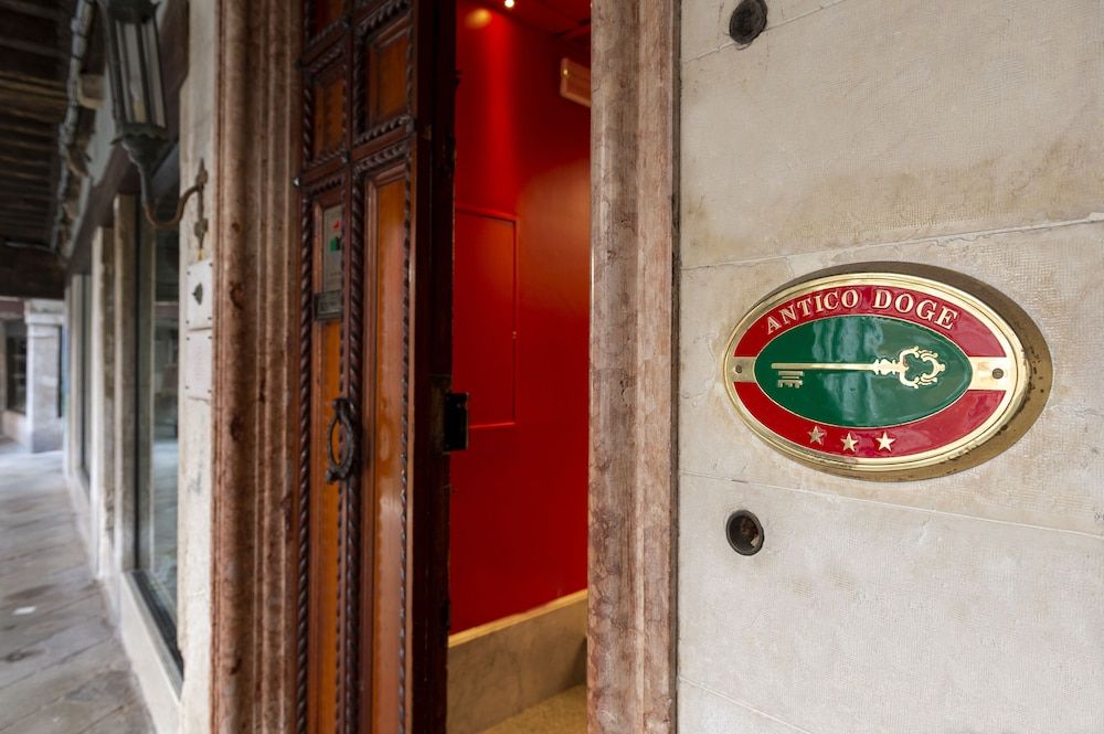 undefined Hotel Antico Doge 3