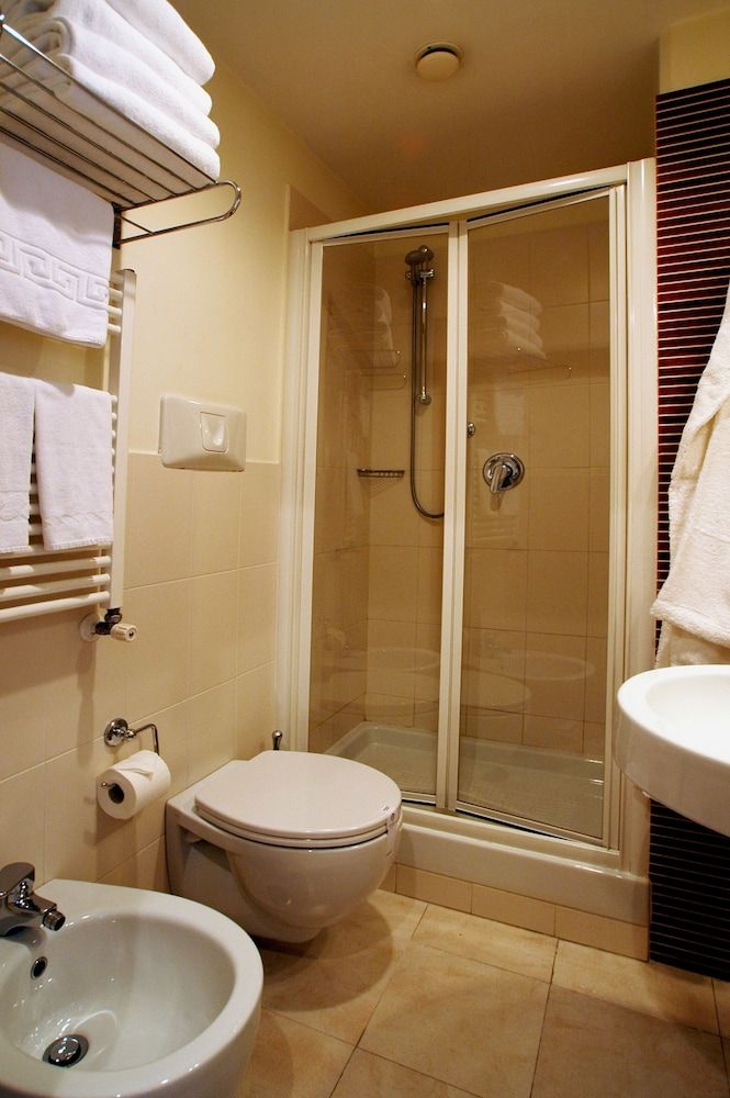 Hotel Sisto V Double Room 8