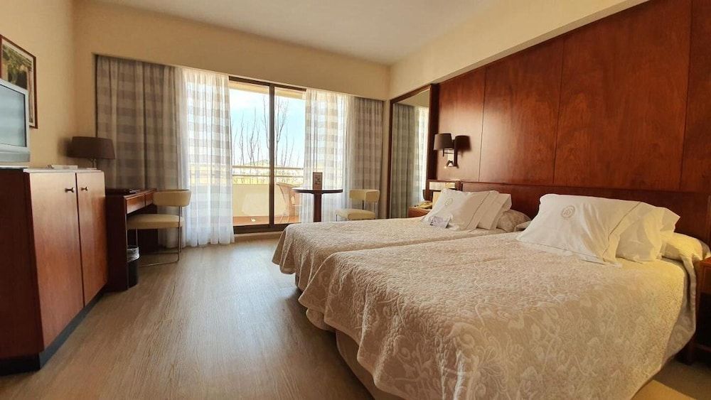 Hotel Royal Plaza Superior Double Room 4