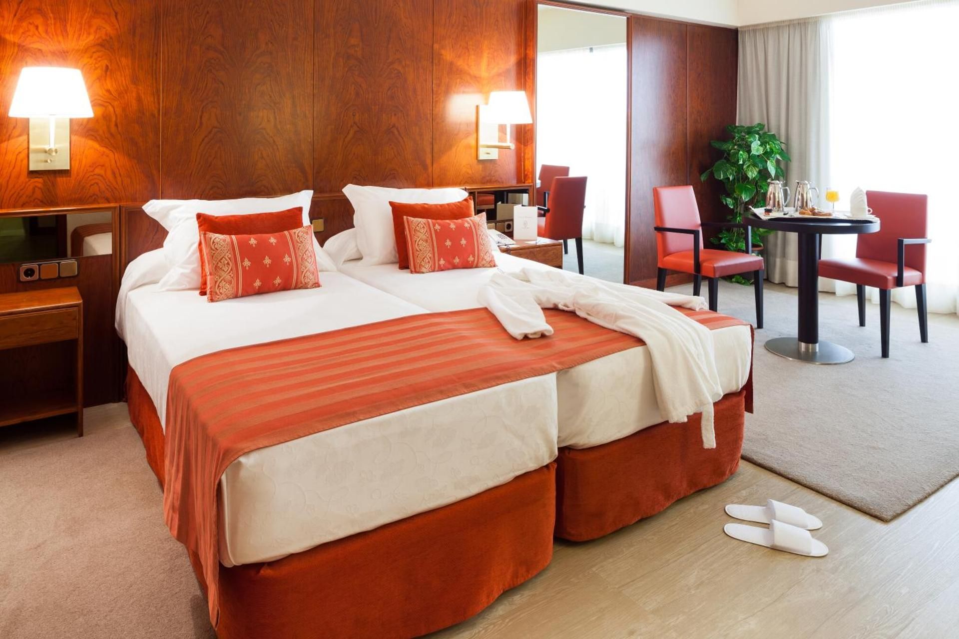 undefined Hotel Royal Plaza 4