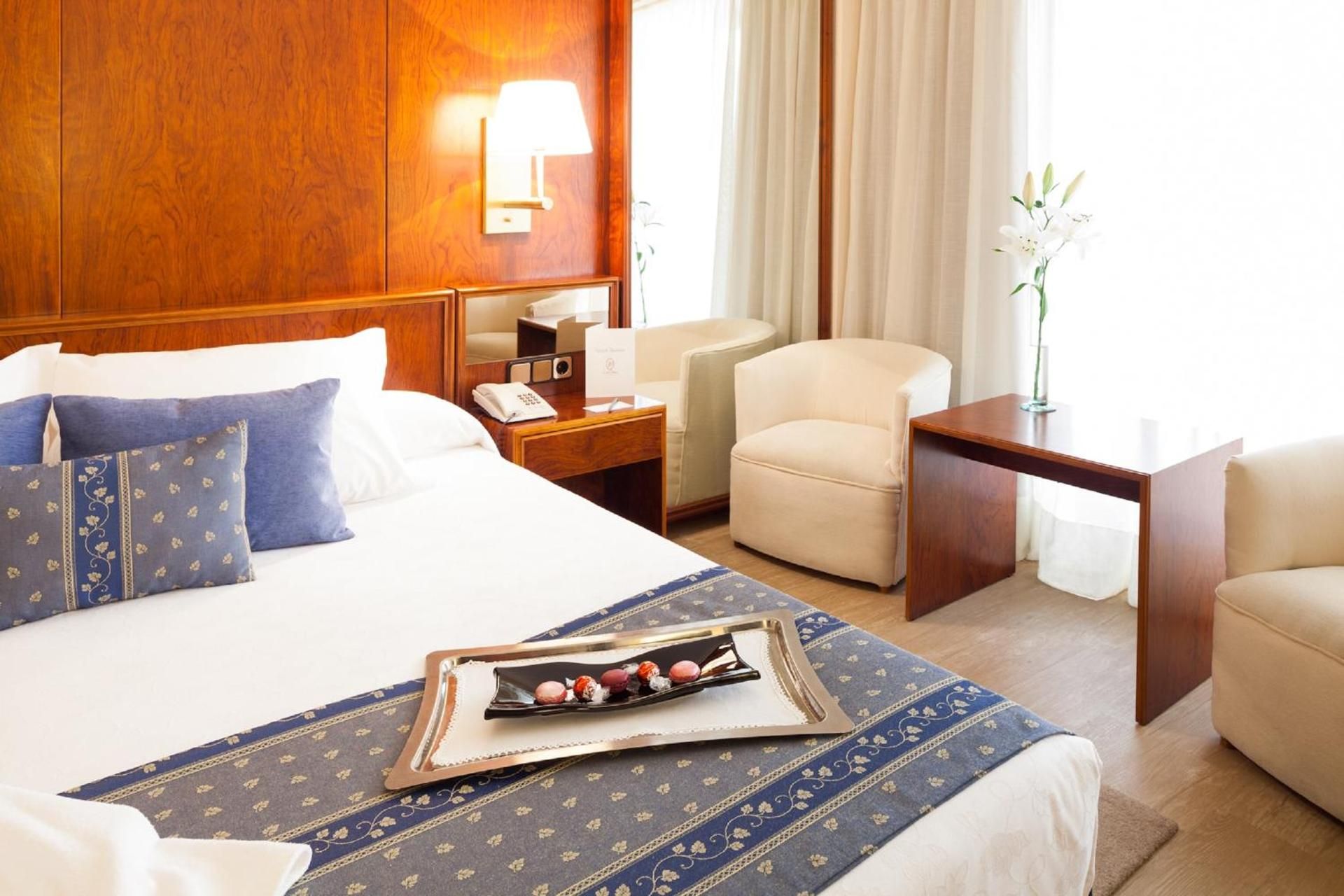 undefined Hotel Royal Plaza 3