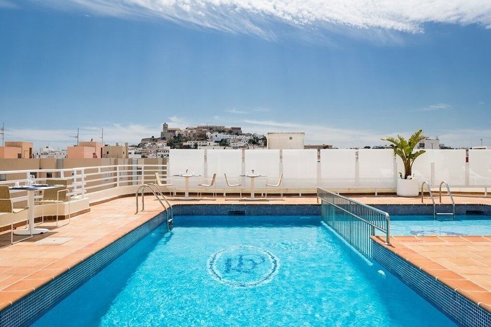 undefined Hotel Royal Plaza