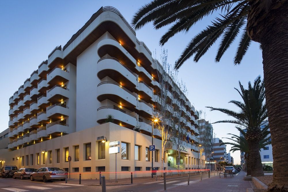 undefined Hotel Royal Plaza 2