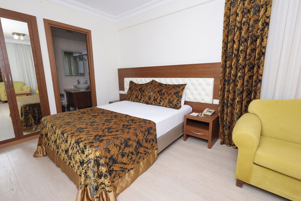 undefined The Corner Park Hotel 9