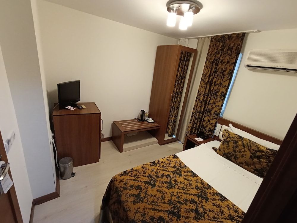 undefined The Corner Park Hotel 5