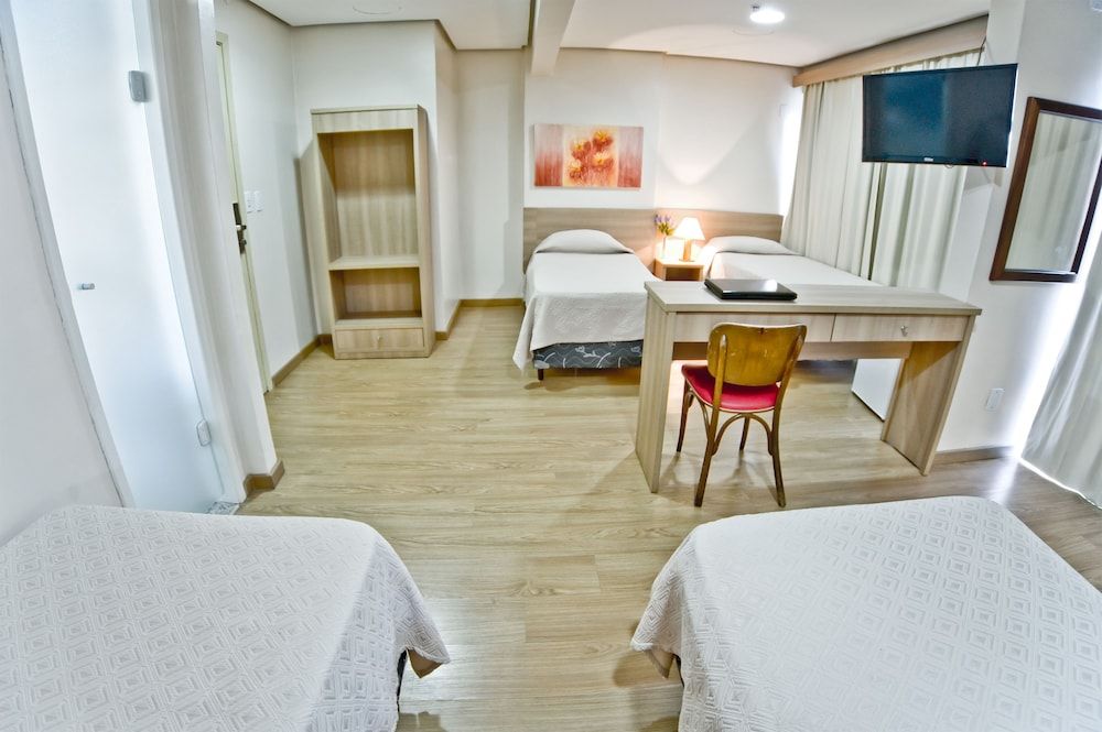 Standard Room (4 camas)