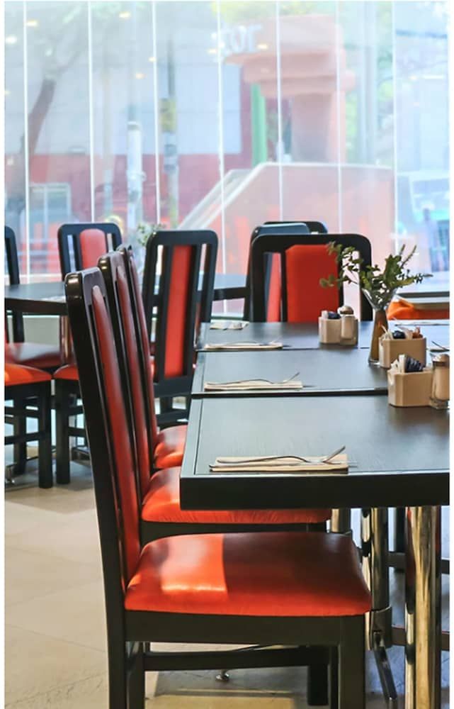 undefined Hotel Astor 4