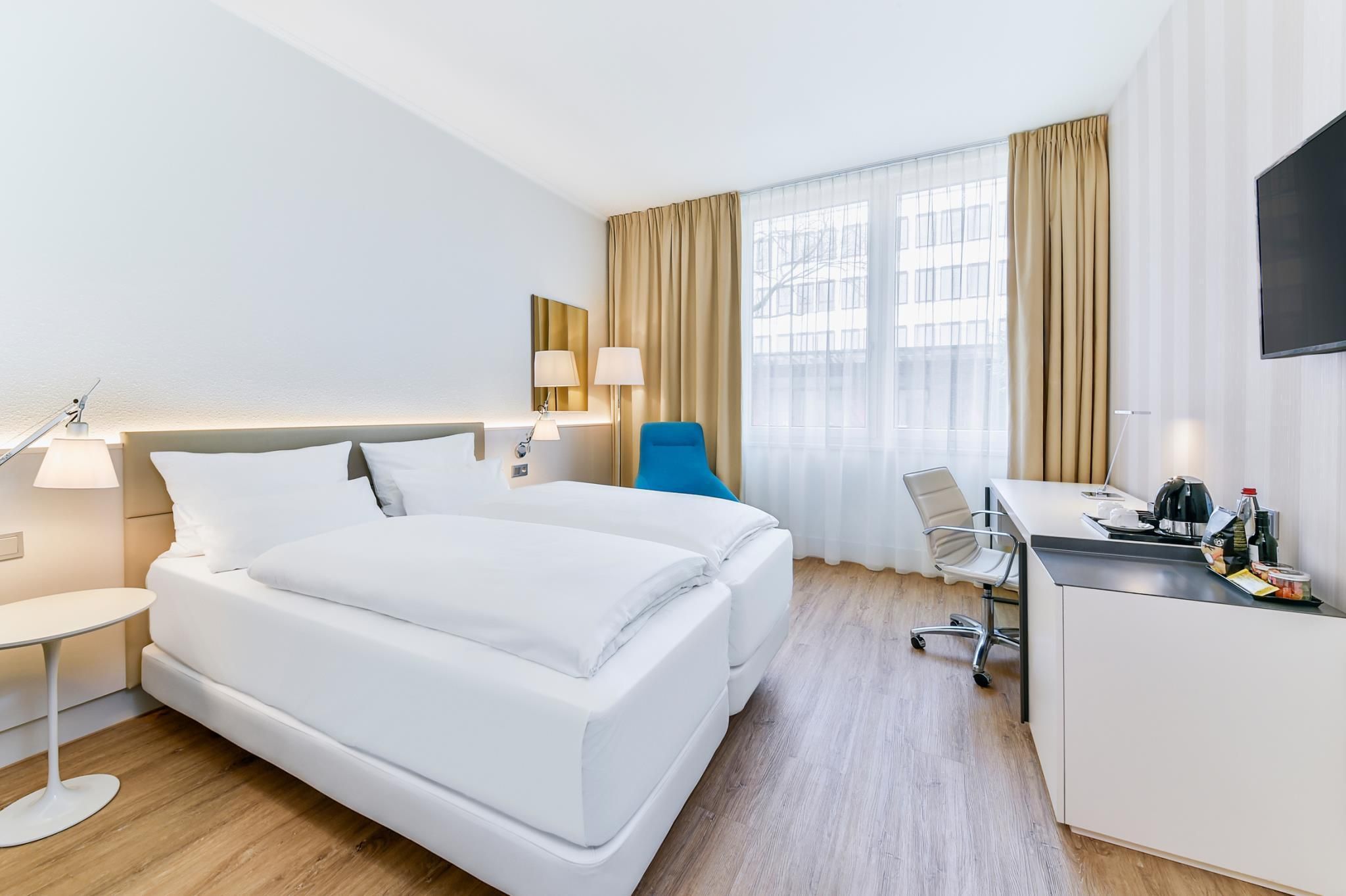 NH Weinheim Standard Room