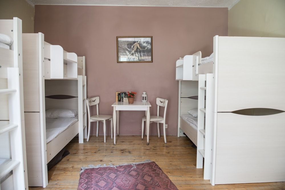 Cheers Midtown Hostel Basic Shared Dormitory, Female Dorm, Shared Bathroom (for 6 people) 2