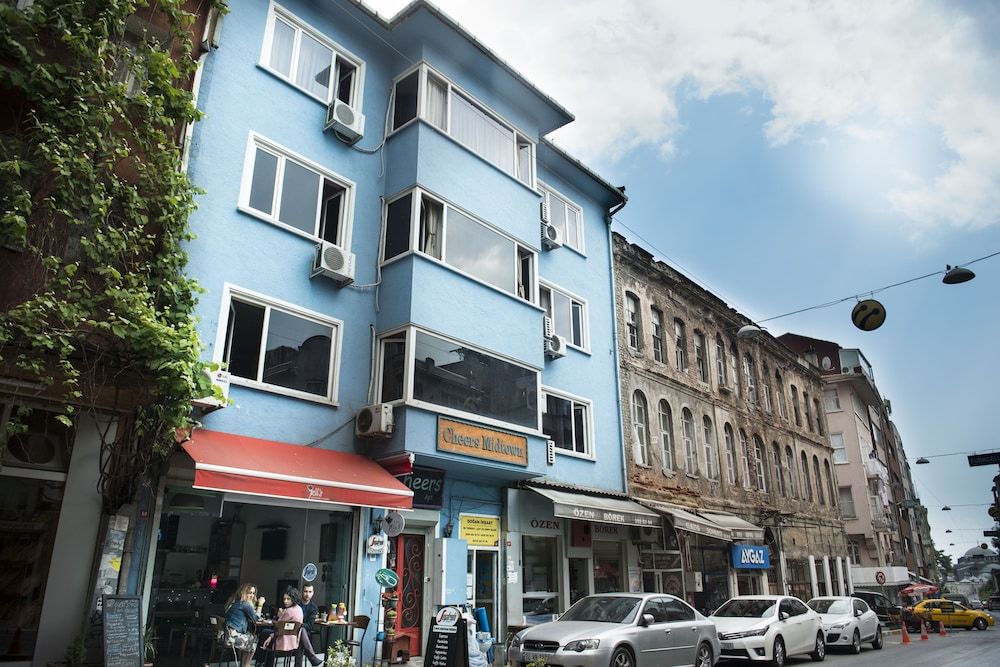 undefined Cheers Midtown Hostel 6