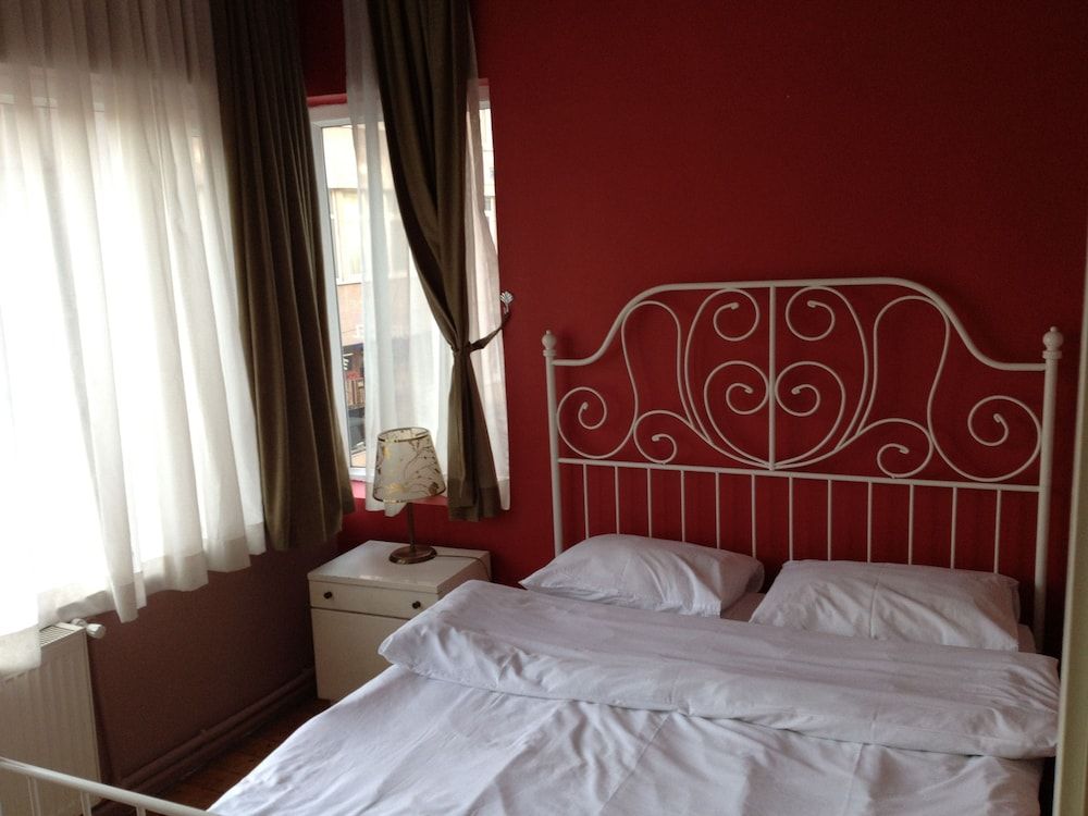 undefined Cheers Midtown Hostel 3