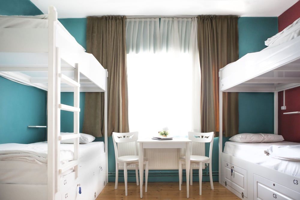 Cheers Midtown Hostel Basic Shared Dormitory, Female Dorm, Shared Bathroom (for 6 people) 4