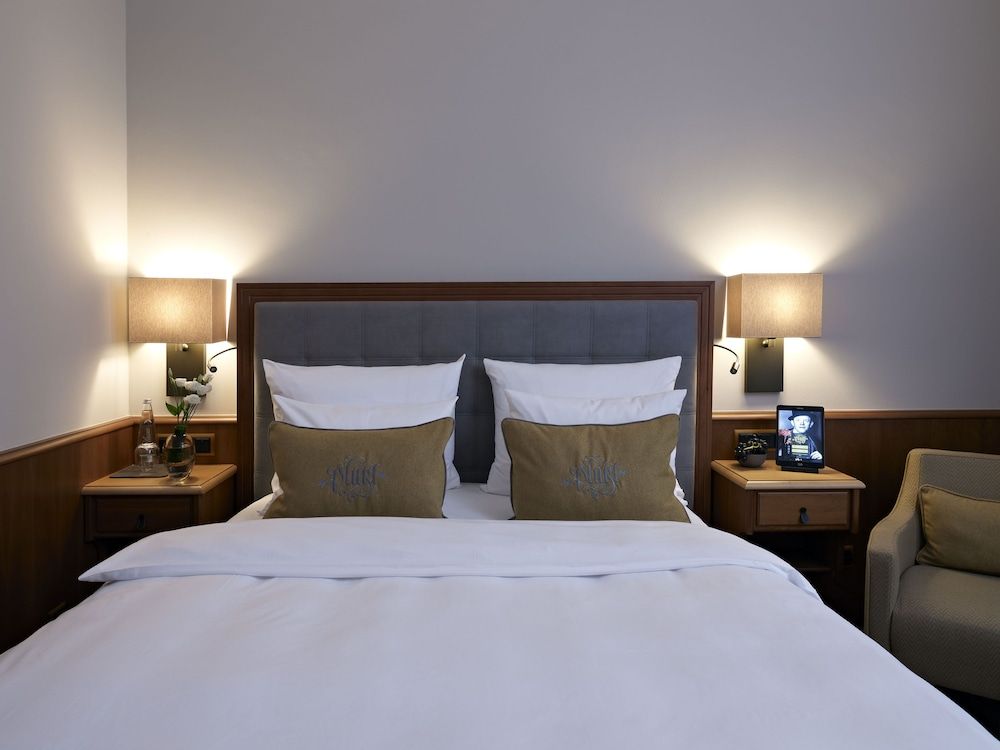 Platzl Hotel Classic Room, 1 Queen Bed 2