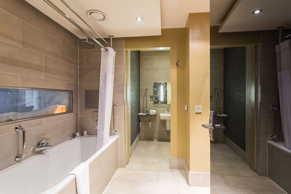 Le Monde Hotel Executive Double Room, 1 Double Bed 9