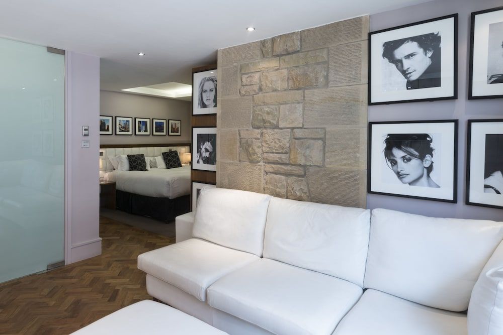undefined Le Monde Hotel 4