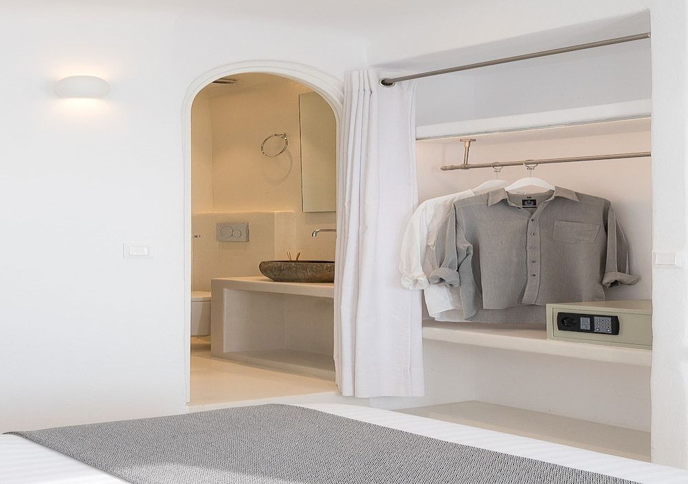 Dana Villas & Infinity Suites Deluxe Room 6