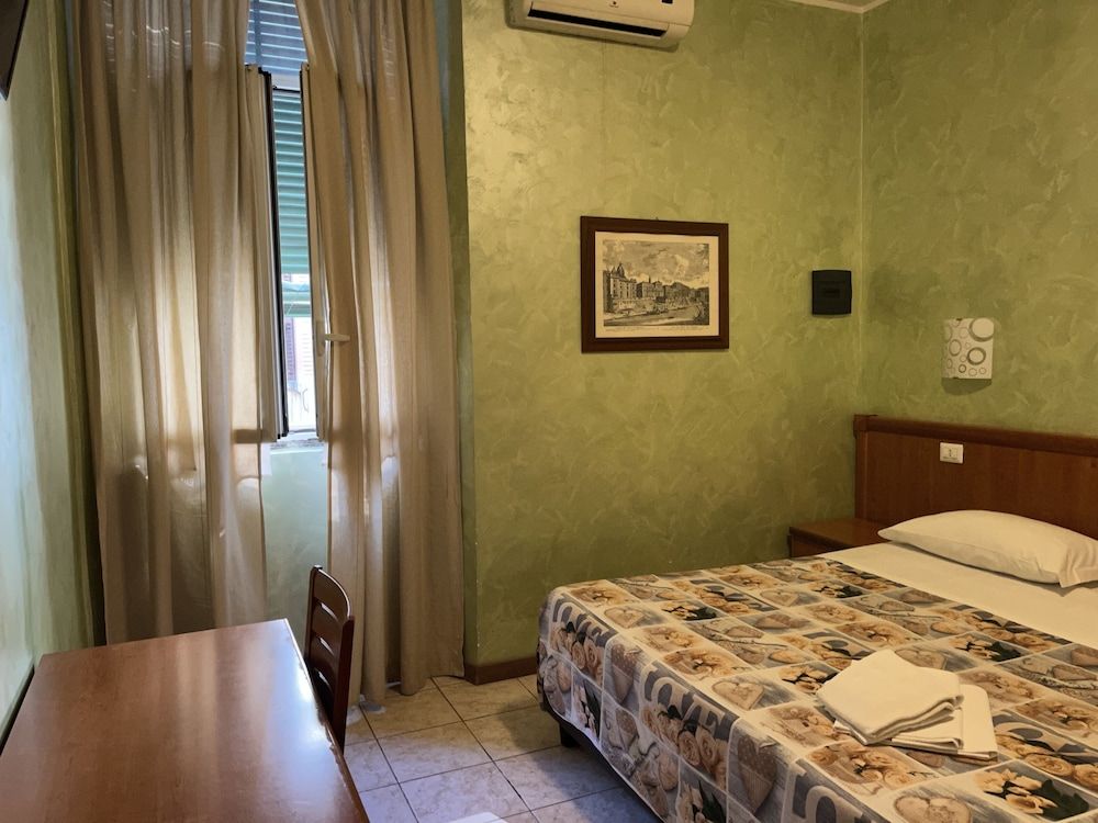 Hotel Tokyo Double or Twin Room 10