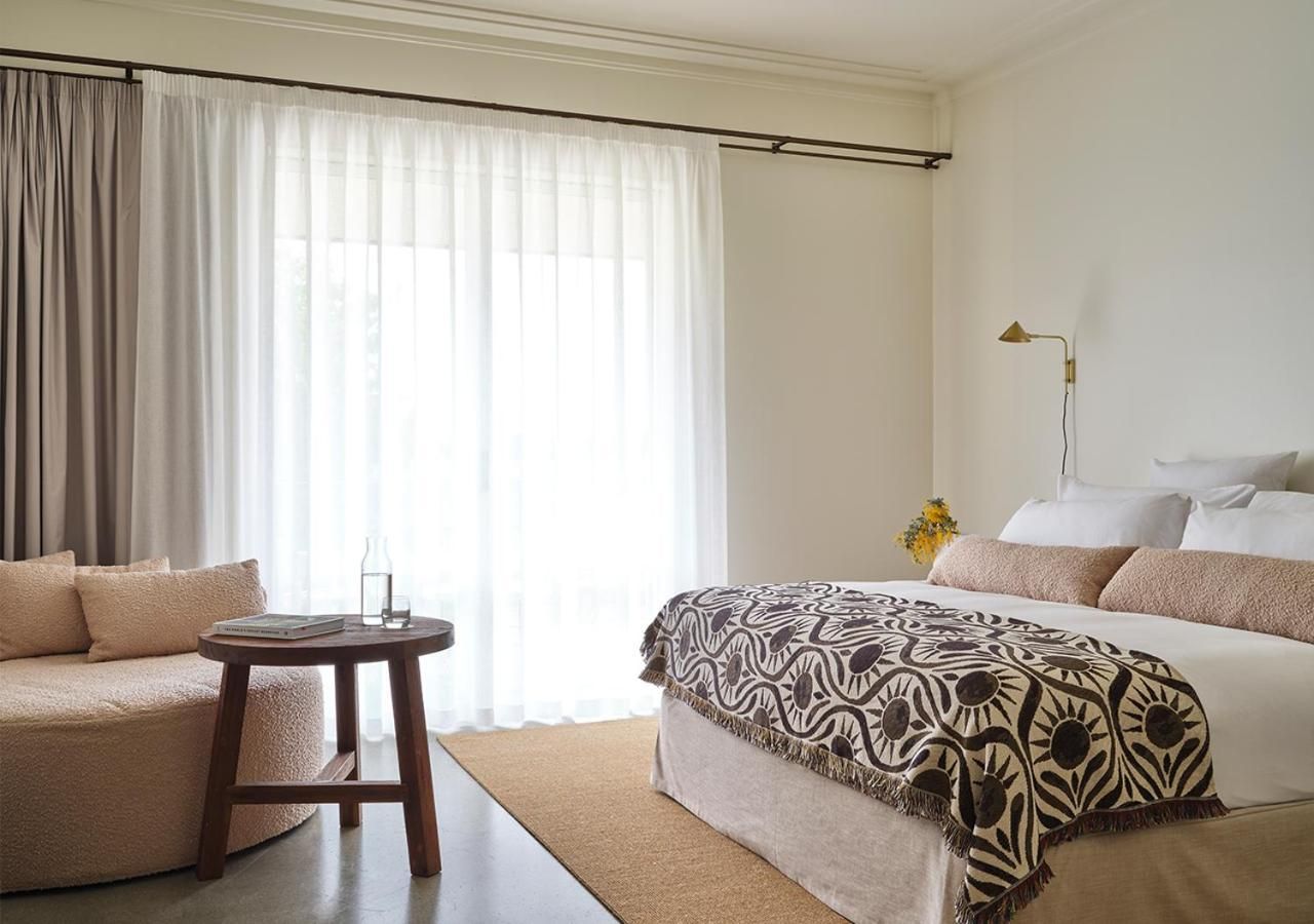 Family Garden Room - Includes Breakfast, Parking and WiFi