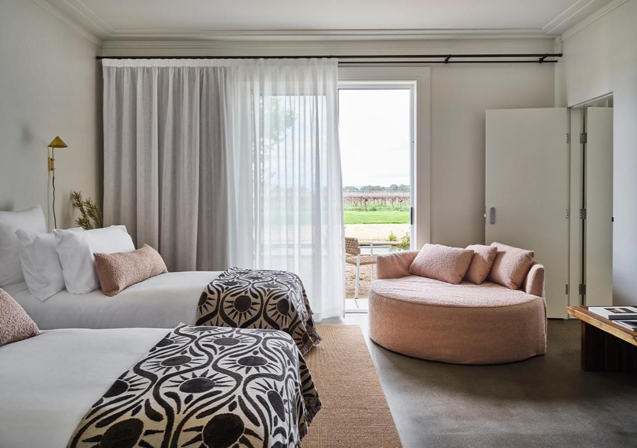 Family Garden Room - Includes Breakfast, Parking and WiFi