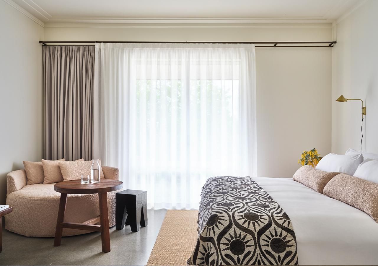 Garden Sunrise - Free Parking, WiFi and Breakfast Included